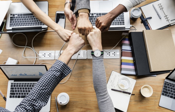 3 clés d’organisation pour renforcer la cohésion d’équipe dans un centre auditif