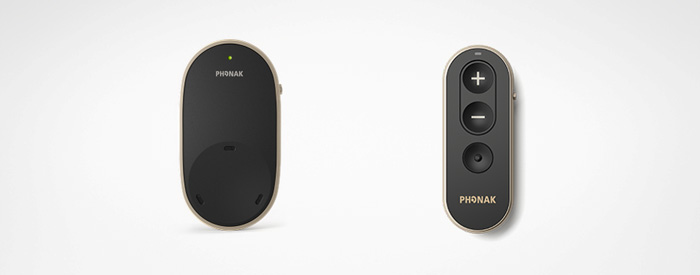 Vue du microphone cravate : Phonak PartnerMic™ et de la télécommande : Phonak RemoteControl.